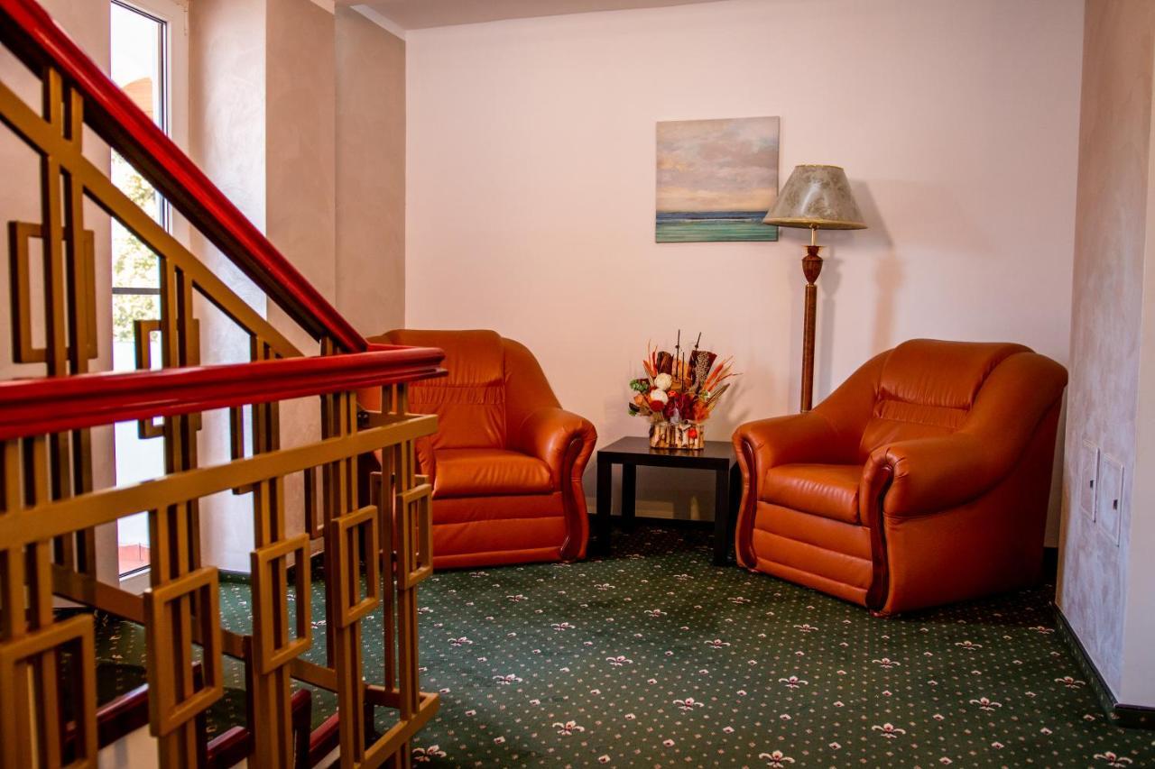 Hotel Restaurant Rustic Alexandria Ngoại thất bức ảnh